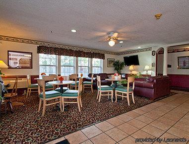Hotel Super 8 By Wyndham San Antonio/fiesta